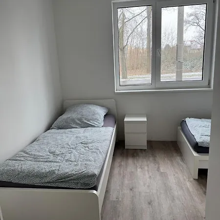 Neu Und Guenstig! Hochwertige Ferien- Und Monteurswohnung Bei Leipzig Naehe A14 Apartment