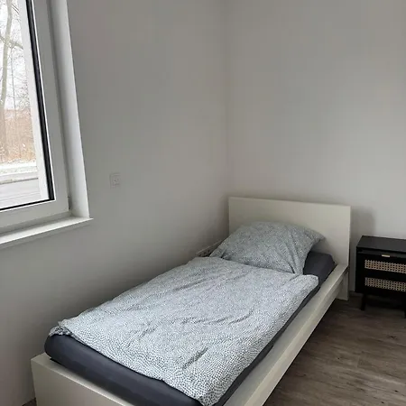 Neu Und Guenstig! Hochwertige Ferien- Und Monteurswohnung Bei Leipzig Naehe A14 *