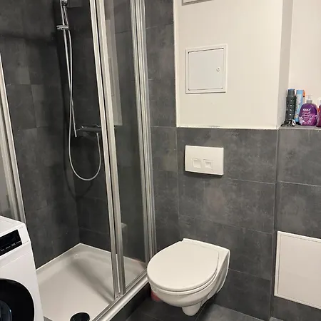 Neu Und Guenstig! Hochwertige Ferien- Und Monteurswohnung Bei Leipzig Naehe A14 Apartment