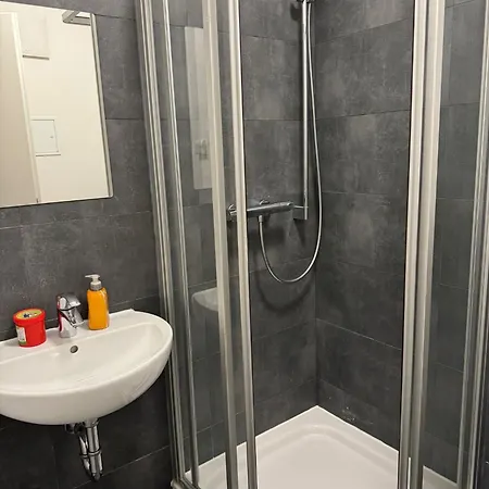 Neu Und Guenstig! Hochwertige Ferien- Und Monteurswohnung Bei Leipzig Naehe A14 Apartment Taucha